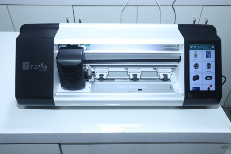MOBILE CUTTING  PLOTTER