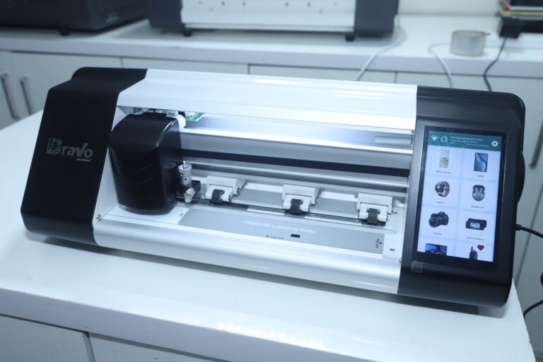MOBILE CUTTING  PLOTTER